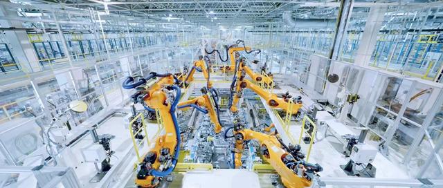 湖北加快推进新型工业化 打造制造强国高地！